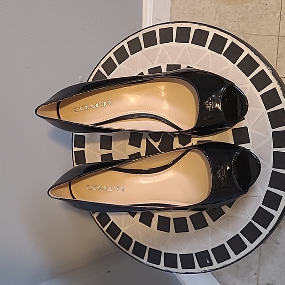 Coach heels - Picture 2 of 5